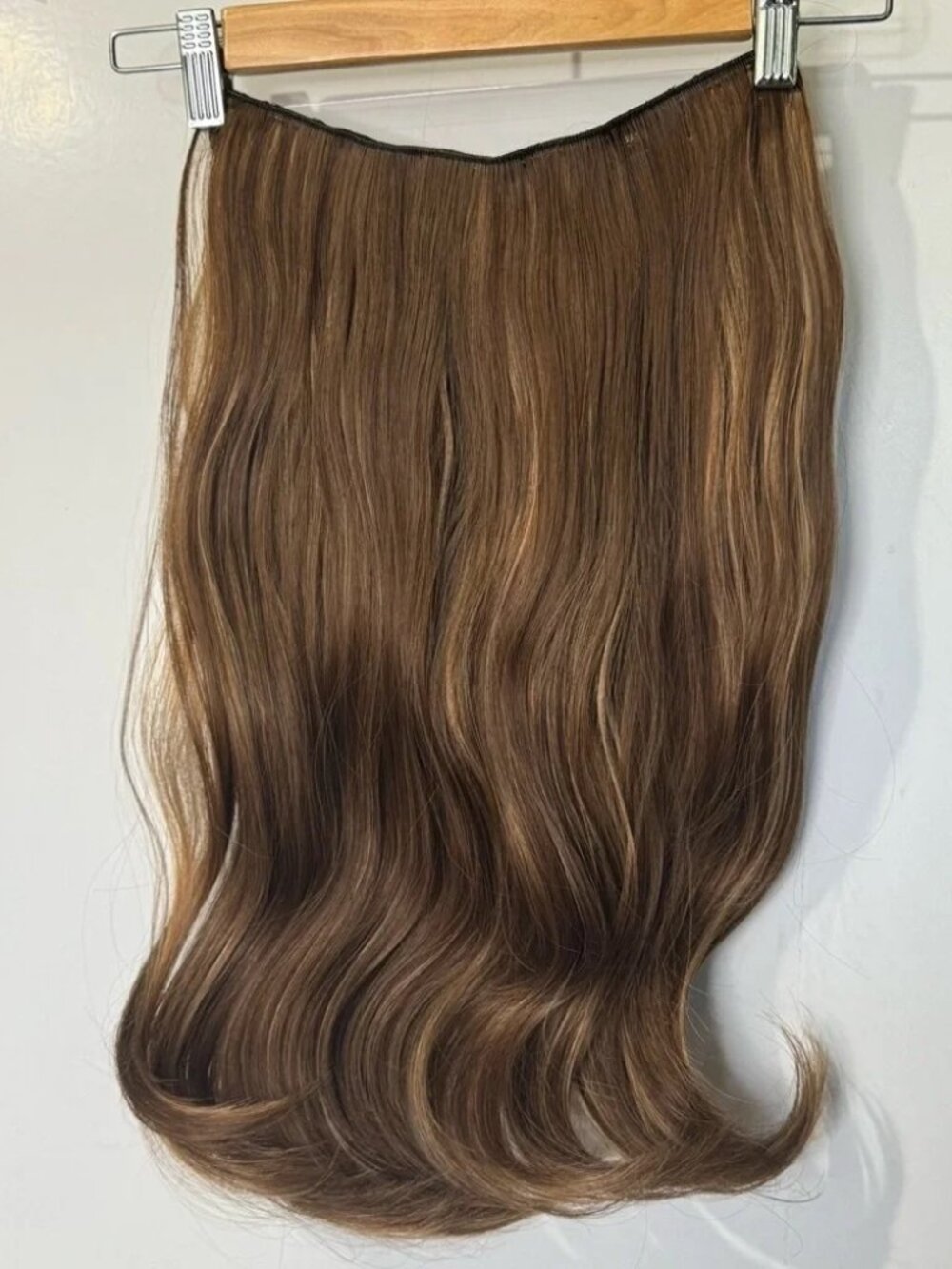Halo Wavy Hair Extensions Chesnut Brown with Medium Blonde Highlights 18 In